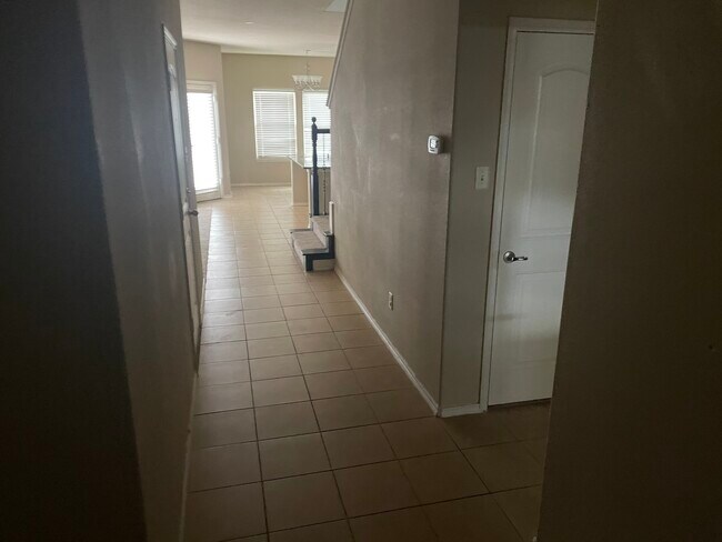 Photo - 2256 Abbey Ln