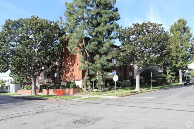 Photo - 2251 S Bentley Ave