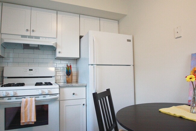 Photo - 2320 Catharine St Unidad 3