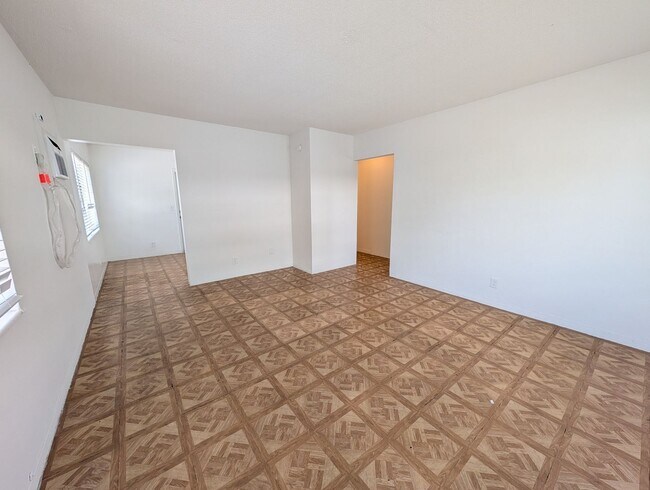Photo - 2111 Roosevelt St