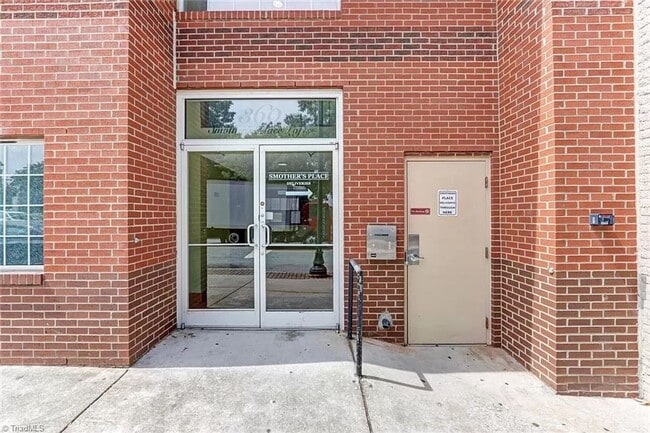 Photo - 1 bedroom 1 bathroom Downtown Living Spacious Condo in the heart of Greensboro