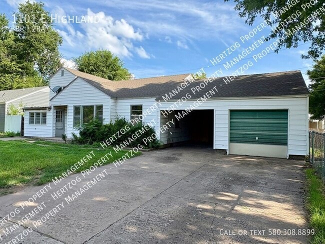 Photo - 1101 E Highland-