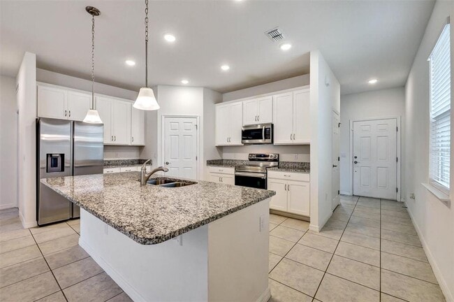 2599 Avalon Pk Blvd