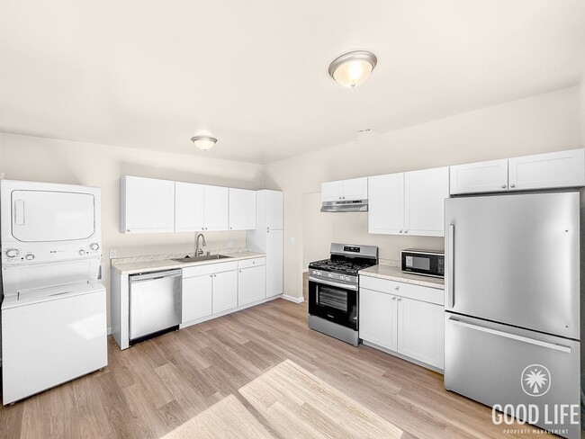 Building Photo - S Myers St (1128-30) Unit 1128 S Myers St