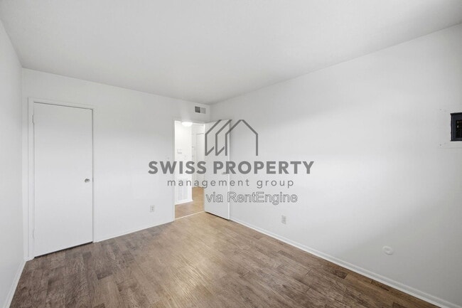 Photo - 544 Riverview Dr Unit A1