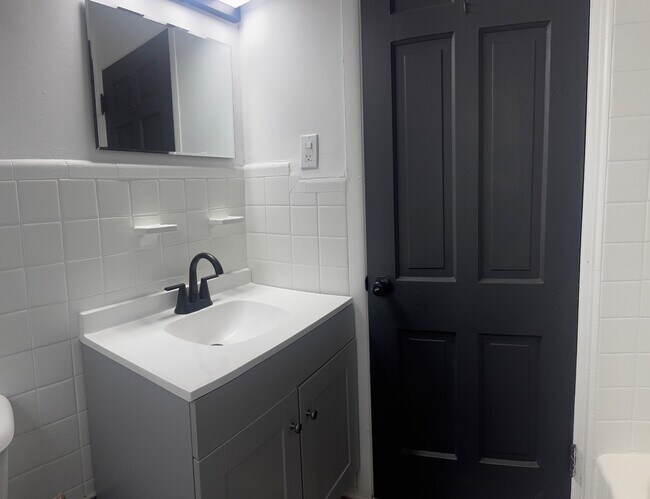 Photo - 480 Marquette Dr