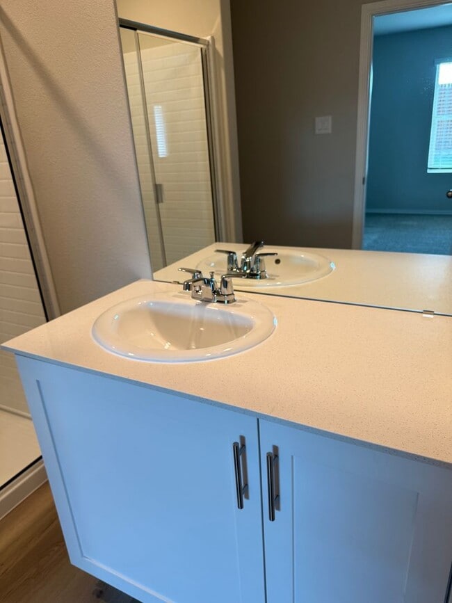 320 Trail Ct