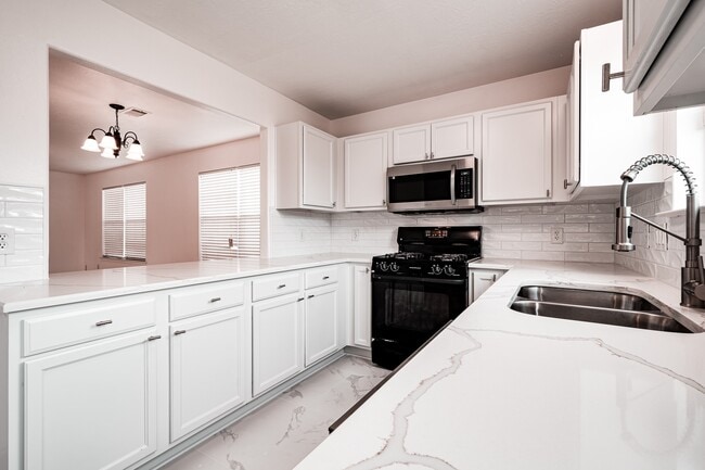 Photo - 4435 Crossvine Ave