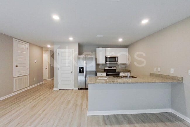 Photo - 4706 Malay Cir