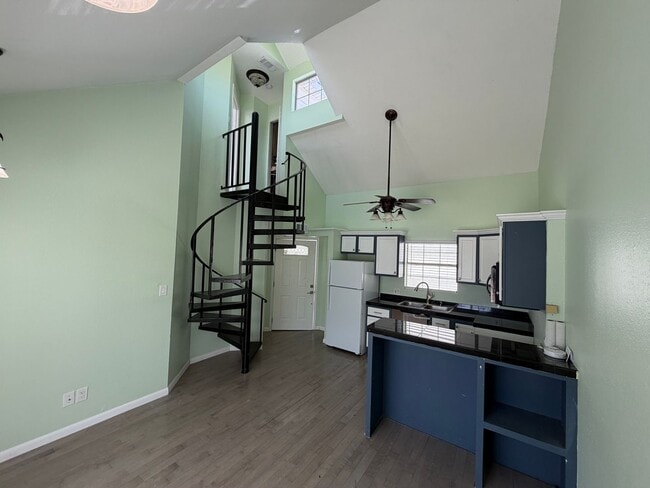 Photo - 310 Settlers Park Dr