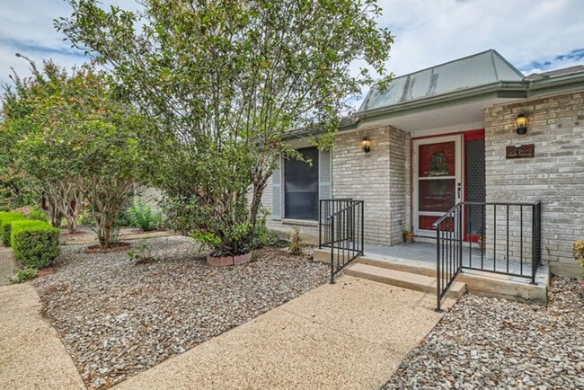 Photo - 6422 Honey Hill