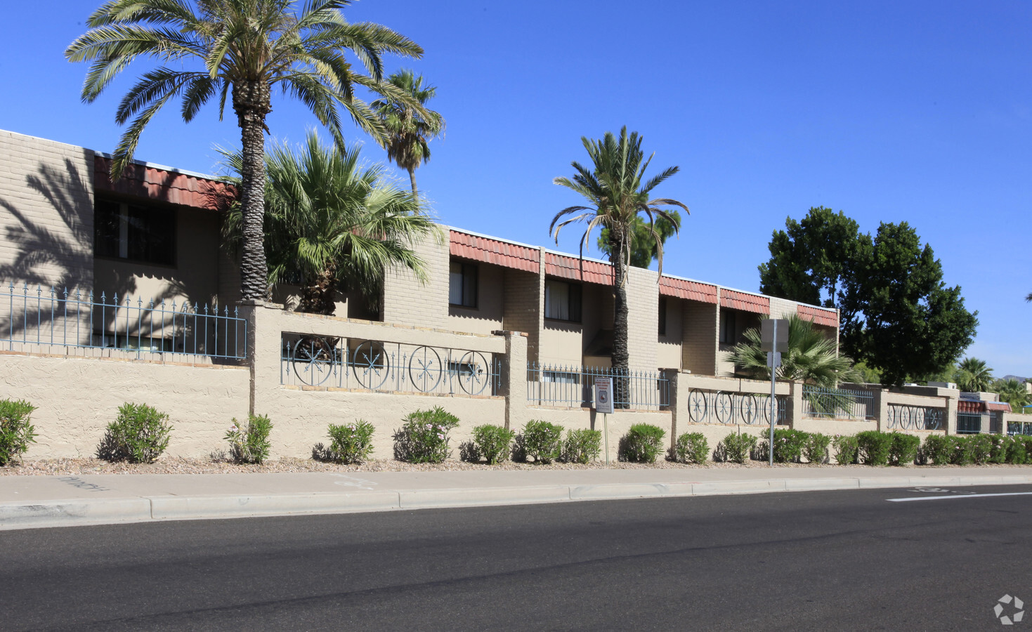 Exterior - Red Mountain Springs Apartments