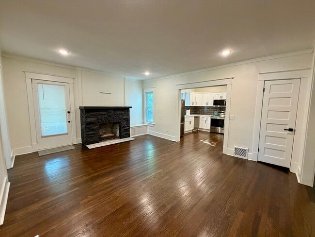 Photo - 8201 W 80th St
