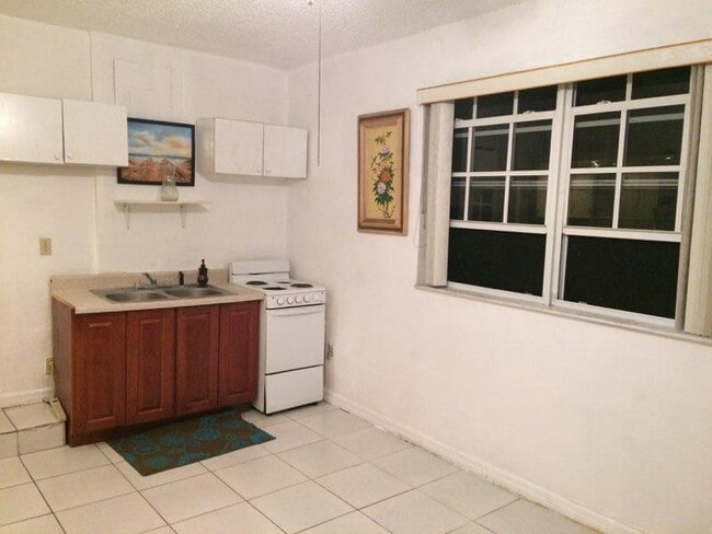 Photo - 19541 NW 7th Ct