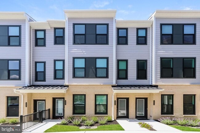 Photo - 405 Reading Ct Townhome
