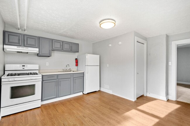 Photo - 831 Hall St Unit #3