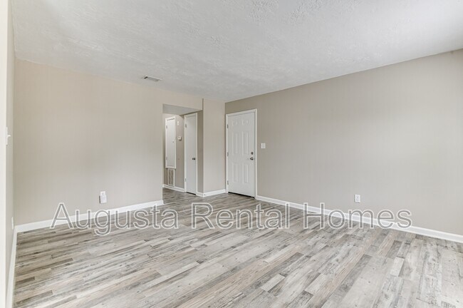 Photo - 152 Conifer Dr