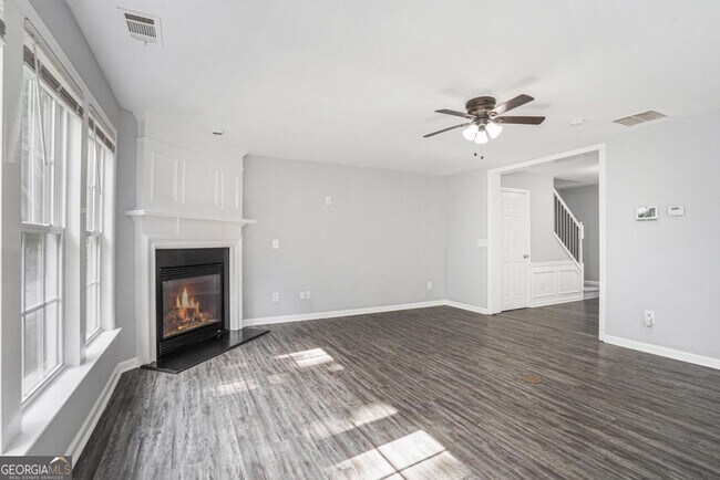 Photo - 3289 Saville St SW