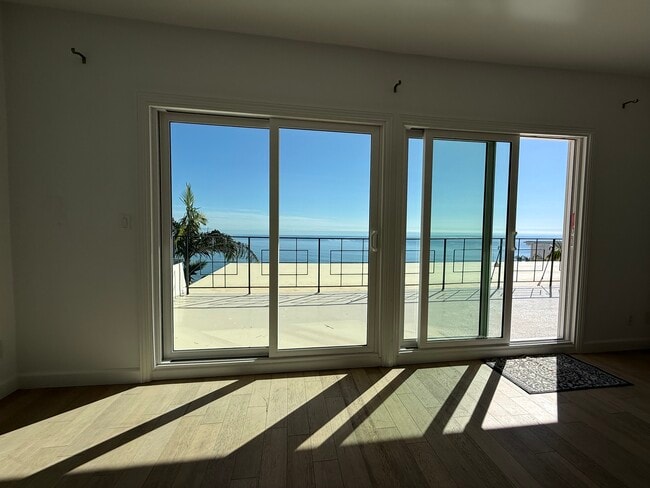 Photo - 18139 Coastline Dr