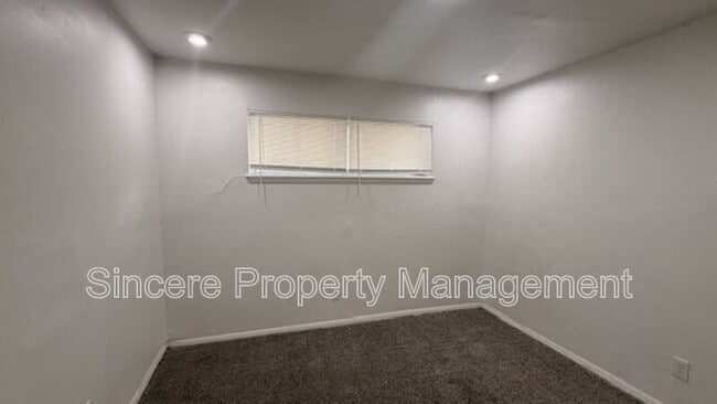 Photo - 401 NW 81st St