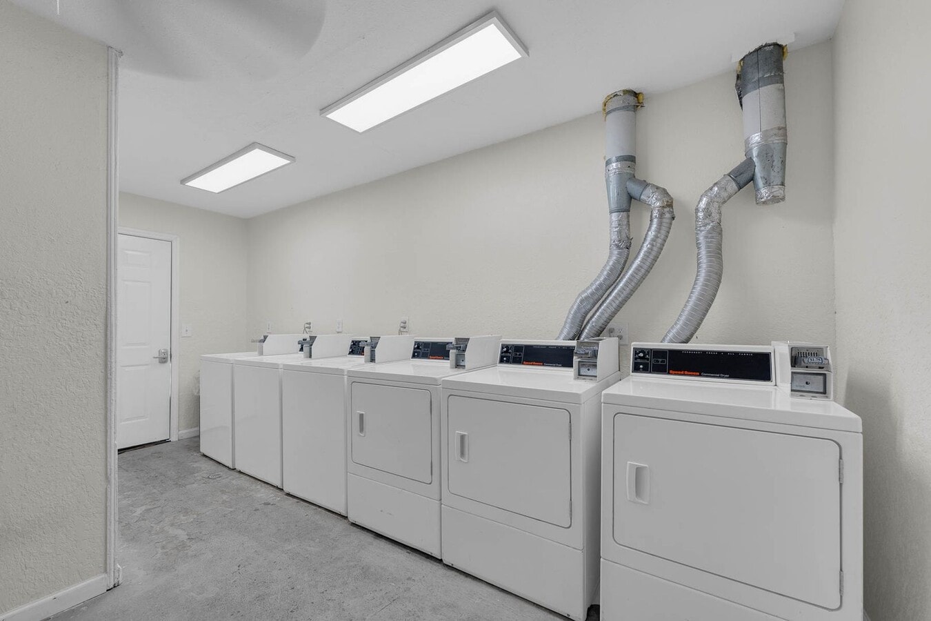 Photo - Conveniently Located 1 Bedroom, 1 Bath Apartment Near Downtown Orlando! Unidad P1: Henley Park #5117-1