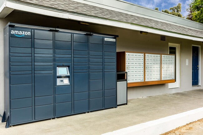 Amazon Locker