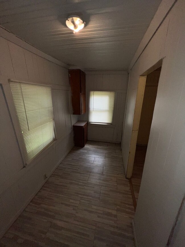 Photo - 2549 Quinton St