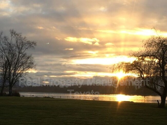 Photo - 129 E Wiser Lake Rd