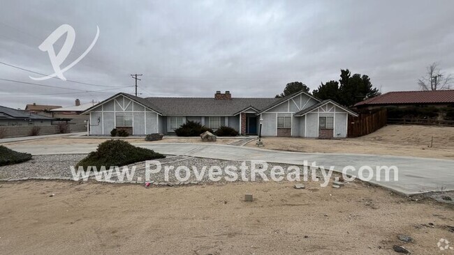 Building Photo - 19860 Yucca Loma Rd Rental