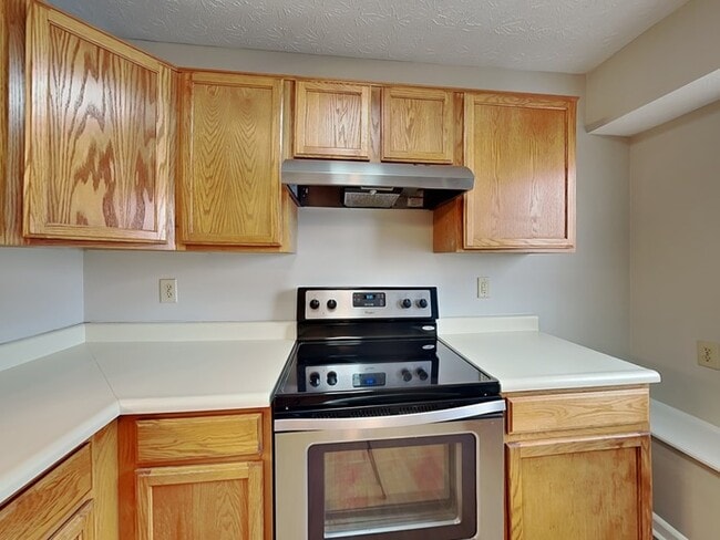 Photo - 2493 Grand Fir Dr