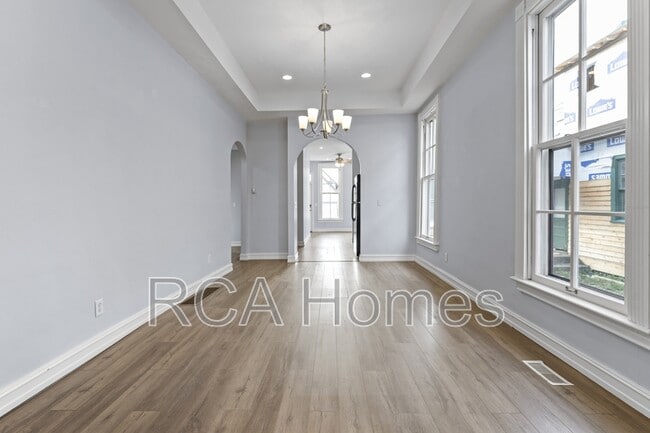 Photo - 920 N College Ave