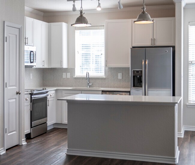 Daniel Island Village Apartments For Rent in Daniel Island, SC