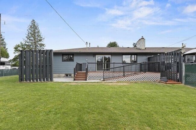 Photo - 3506 W Francis Ave Unit 3506