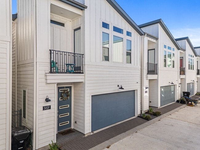 Photo - 502 W Donovan St