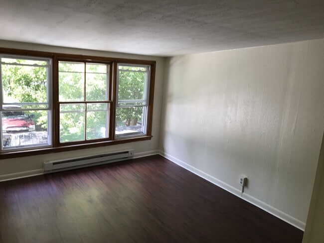 Photo - 122 N Penn St