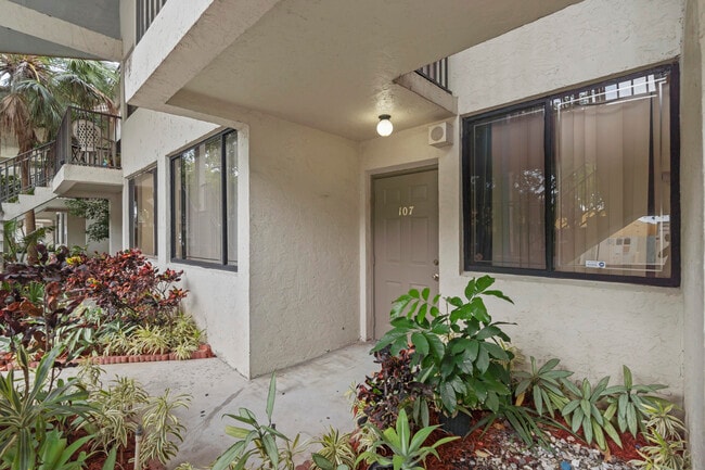 Photo - 3100 NW 46th St Unit 107
