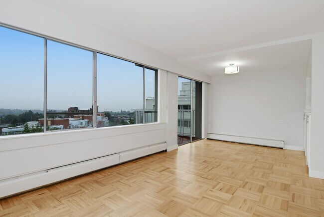 Photo - Shannon Tower Unit 00105