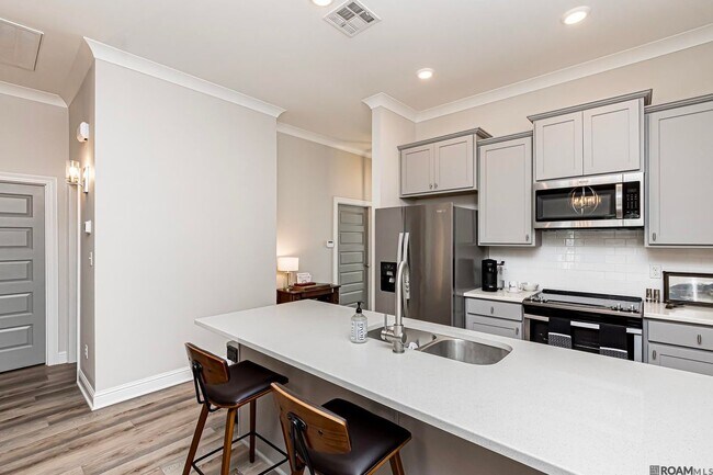 Photo - 17509 Comfort Blvd