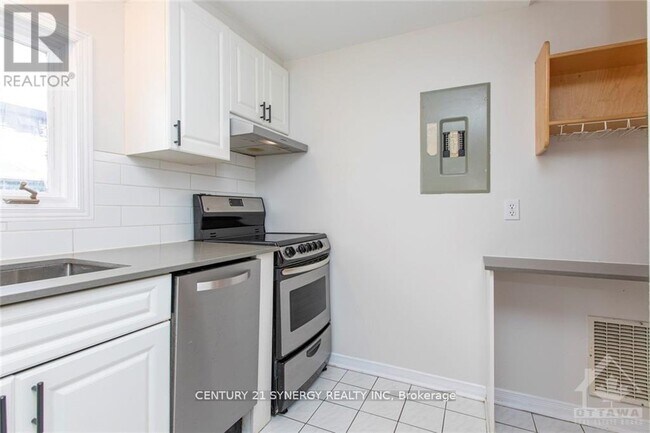 Photo - 450 MacLaren St Unit 10