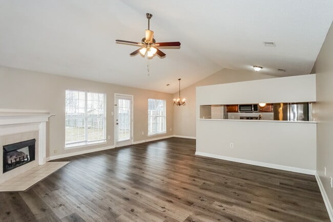 Photo - 1801 Cherry Creek Dr