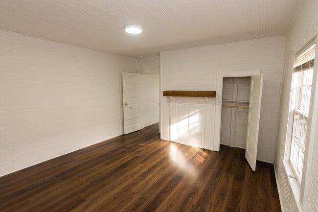 Photo - 1022 Kent St Unidad Kent St