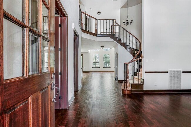 Photo - 26 S Swanwick Pl