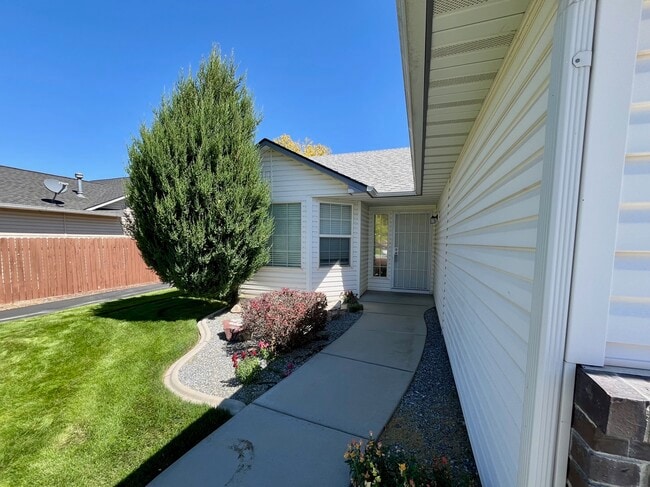 Photo - 16426 N Asbury Dr
