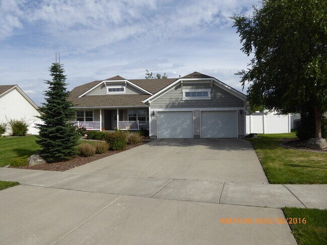 Beautiful 6 Bed/3 Bath House in Hayden, ID! - Beautiful 6 Bed/3 Bath House in Hayden, ID!