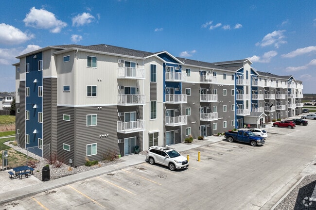 Rail 10 Apartments and Lofts - Rail 10 Apartments and Lofts