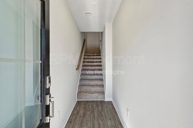 Photo - 1604 Halbrook Pl SW