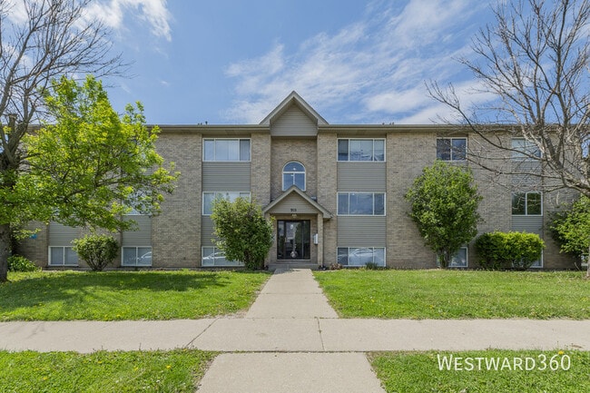 Building Photo - 915 Spiros Ct Unit 101