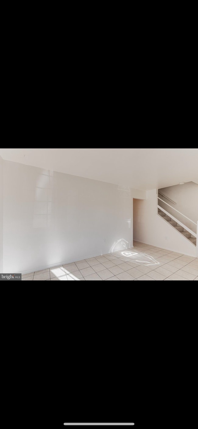 Photo - 905 Bellows Ave