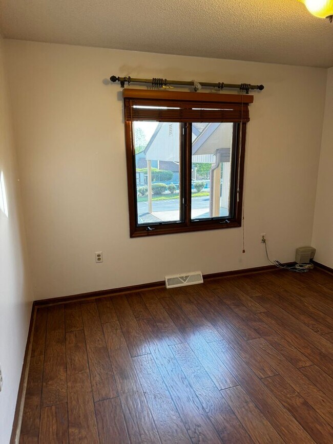 Photo - 1175 Pebble Dr Unit 1175 Pebble Dr BR VA Condo