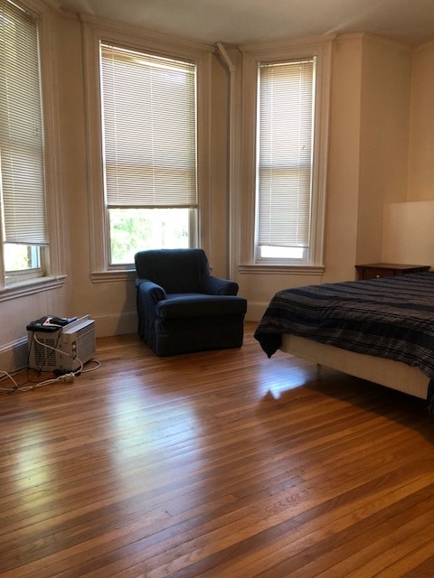 Building Photo - 38 Newton St Unit 1 Rental